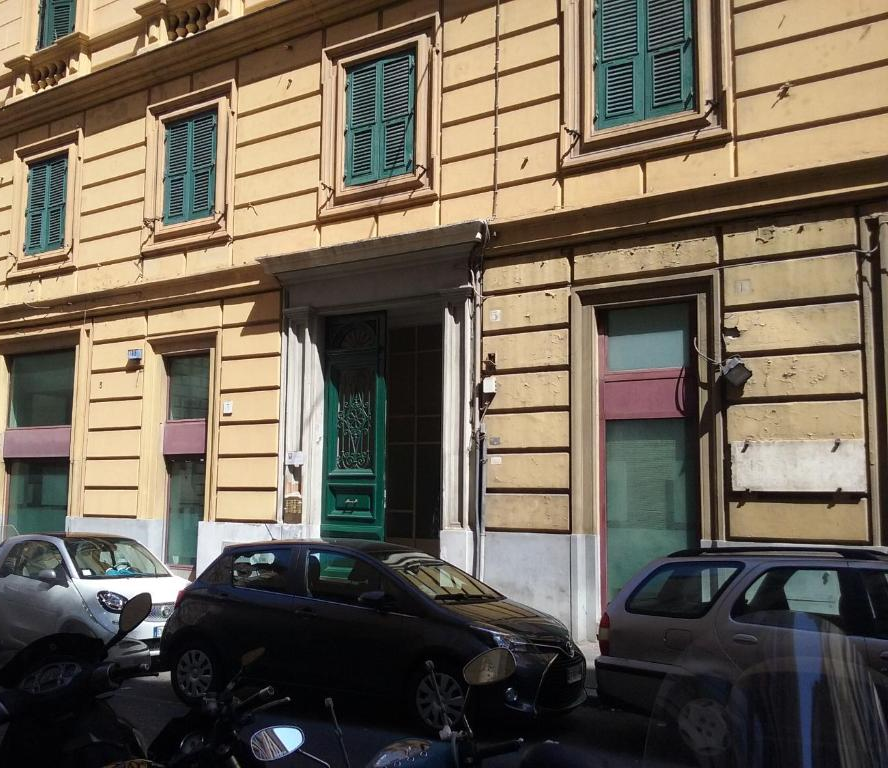 Facciata del palazzo su Via Quintino Sella